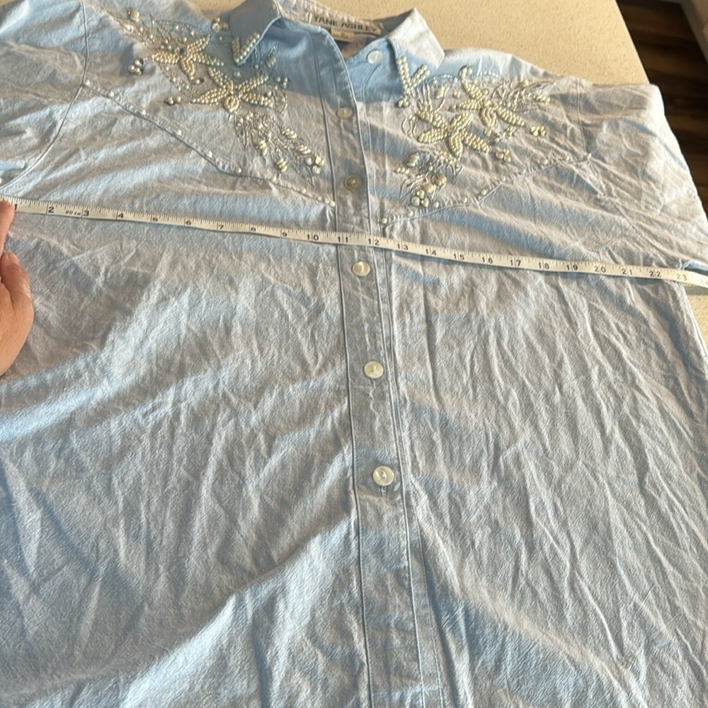 Jane Ashley Denim Floral Beaded pearl button up, women’s size medium - Picture 10 of 11
